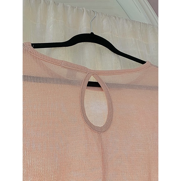 Magazine | Pink TOP - Picture 3 of 9